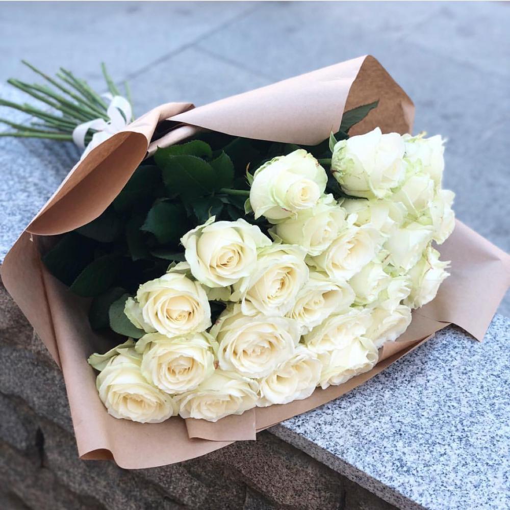 Букет Белые розы Анастасия в Певеке