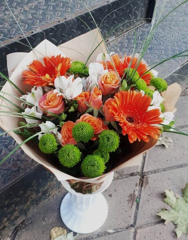 Букет цветов из: Герберы, Хризантемы, Альстромерии и Розы в Певеке