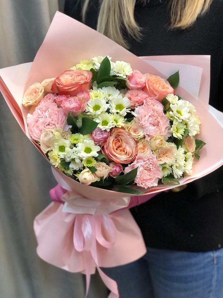 Букет цветов из: Гвоздики, Розы и Хризантемы в Певеке