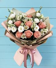 Букет цветов из:  Розы, Альстромерии и Лизиантусы #REPLACE_PRED# Певеке