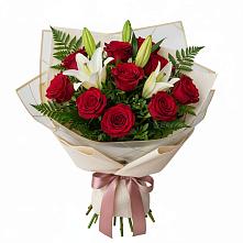 Букет цветов из:  Лилии и Розы #REPLACE_PRED# Певеке