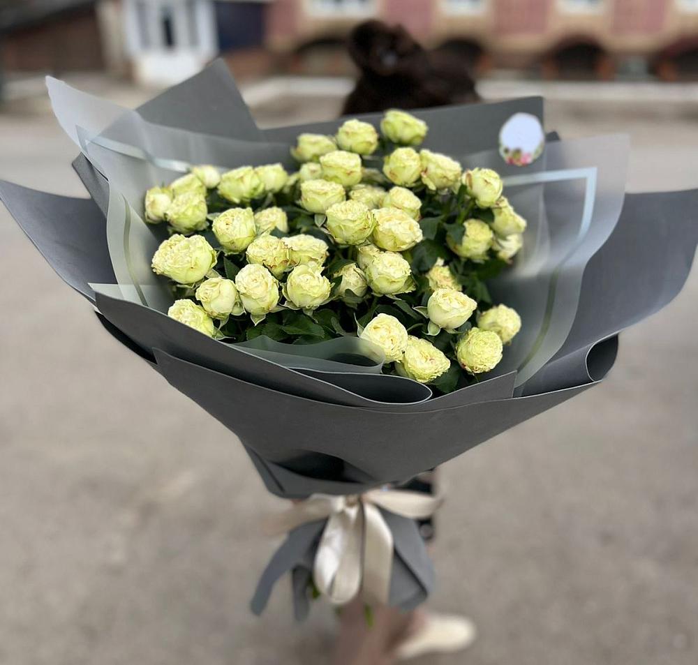 Белые кустовые розы Солинеро в Певеке Букет Белые кустовые розы Солинеро в Певеке