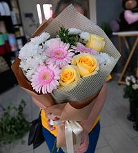 Букет цветов из:  Герберы, Розы и Хризантемы в Певеке