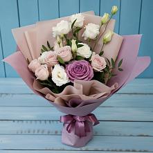 Букет цветов из:  Розы и Лизиантусы #REPLACE_PRED# Певеке