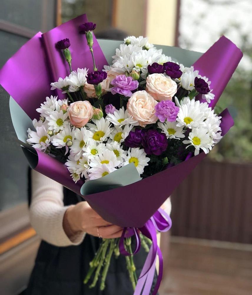 Букет цветов из: Хризантемы, Гвоздики и Розы в Певеке