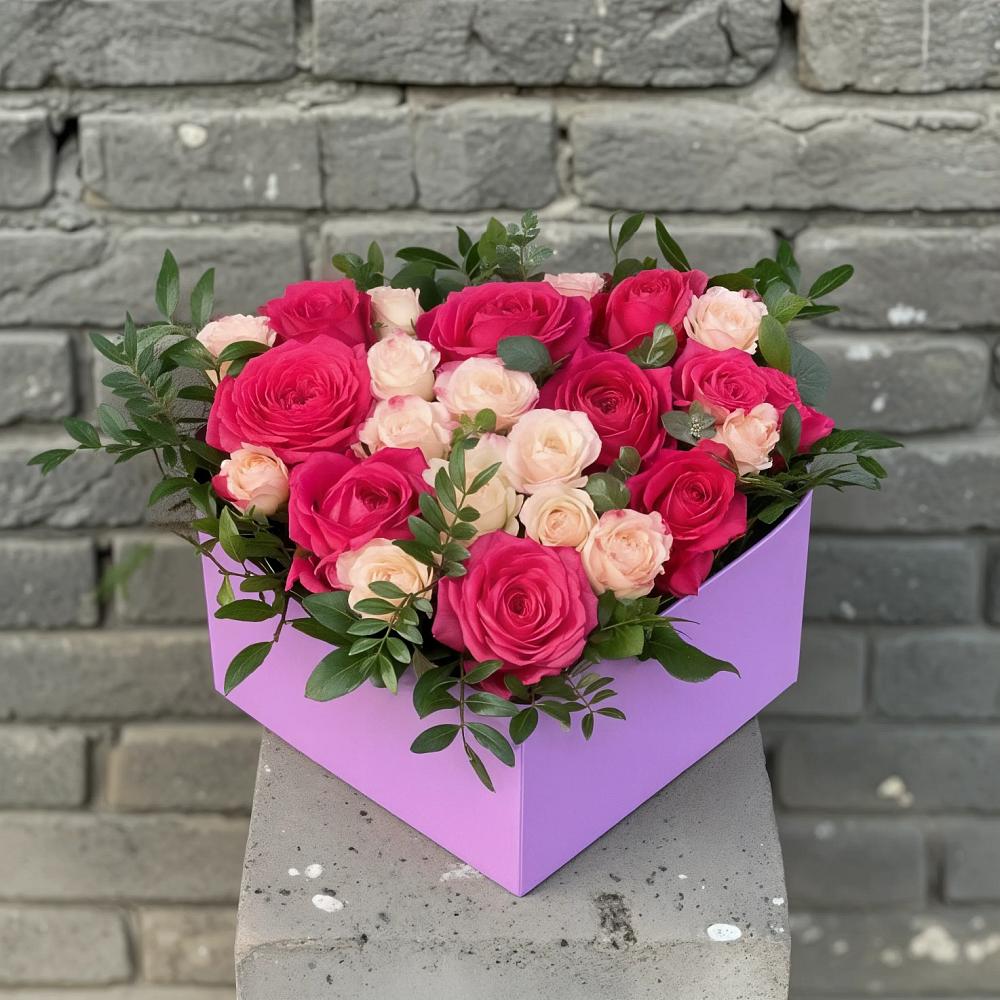 Цветочная композиция из Розы в коробке в Певеке