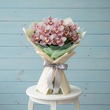 Букет цветов из:  Орхидеи и Розы в Певеке