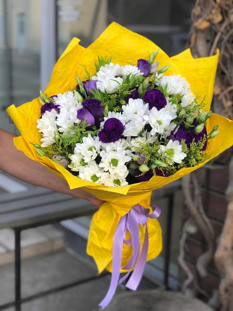 Букет цветов из: Ирисы, Хризантемы и Ромашки в Певеке