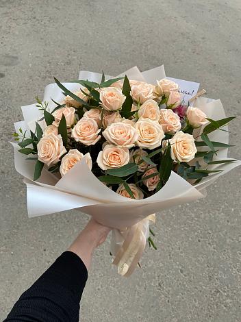 Букет Кремовые розы Латте в Певеке