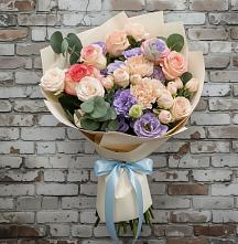 Букет цветов из:  Розы, Лизиантусы и Гвоздики в Певеке